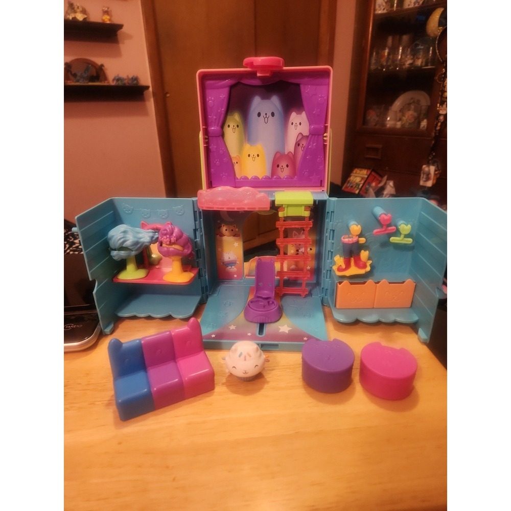 Gabby's Dollhouse dress up playset, updated with additional pieces!